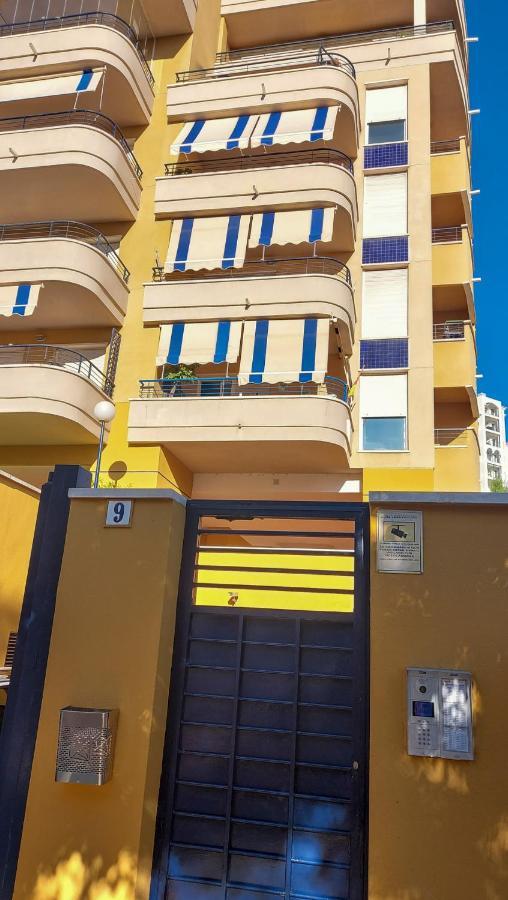 Cozy Apartment Overlooking Estepona'S Marina! Kültér fotó
